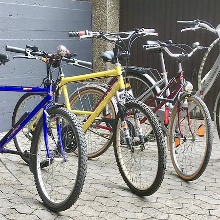 Living At Saarpartments -Adults Only- 2 Bedroom, Netflix - Business & Holiday Apartments For Long- And Short Term Stay, 3 Min To Train Station, Secure E-Bike Parking! Saarbruecken Luaran gambar
