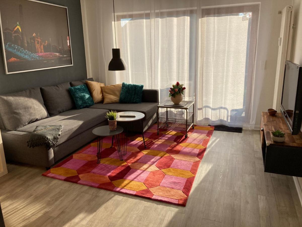 Living At Saarpartments -Adults Only- 2 Bedroom, Netflix - Business & Holiday Apartments For Long- And Short Term Stay, 3 Min To Train Station, Secure E-Bike Parking! Saarbruecken Luaran gambar